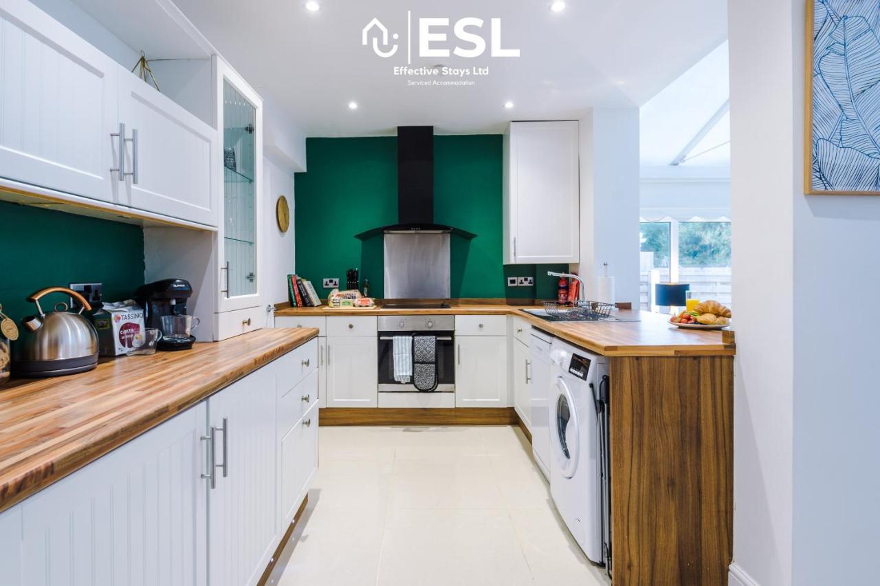 Open Plan - 3 Bedroom House - Garden And Outdoor Seating - Driveway Parking - Short Drive To City Centre Saughall Εξωτερικό φωτογραφία