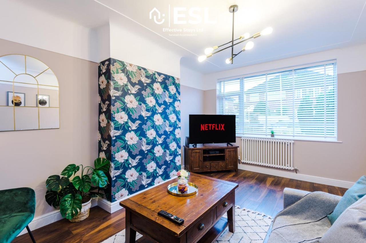 Open Plan - 3 Bedroom House - Garden And Outdoor Seating - Driveway Parking - Short Drive To City Centre Saughall Εξωτερικό φωτογραφία