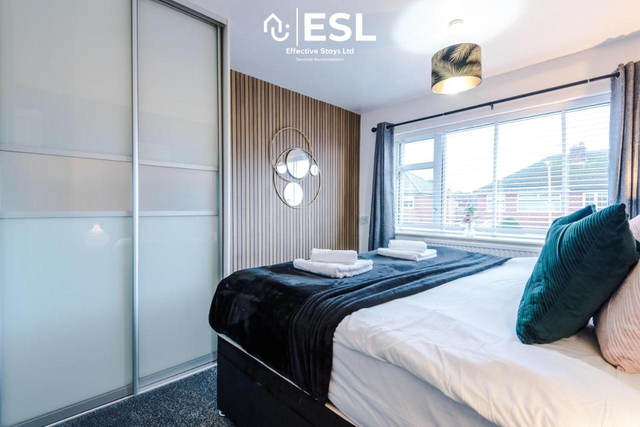 Open Plan - 3 Bedroom House - Garden And Outdoor Seating - Driveway Parking - Short Drive To City Centre Saughall Εξωτερικό φωτογραφία