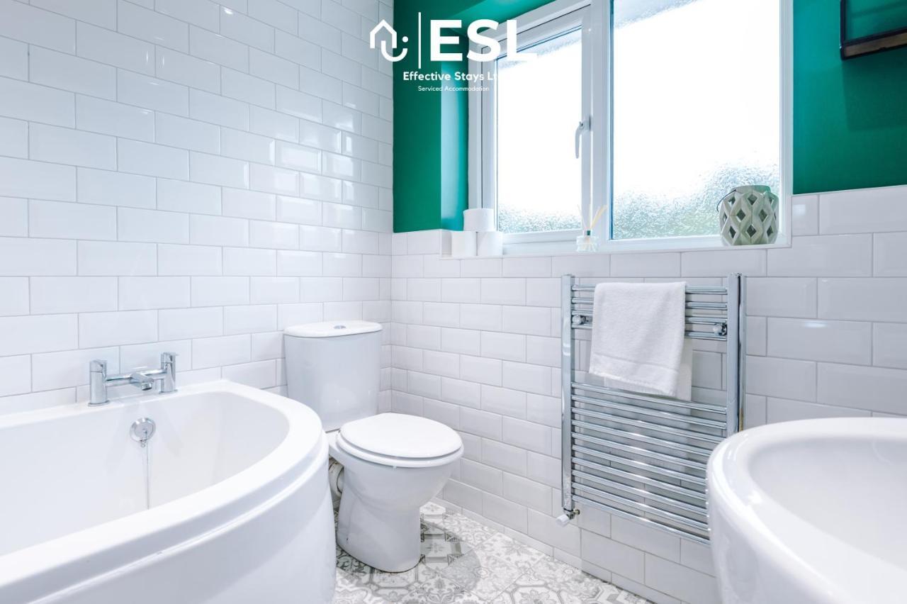 Open Plan - 3 Bedroom House - Garden And Outdoor Seating - Driveway Parking - Short Drive To City Centre Saughall Εξωτερικό φωτογραφία