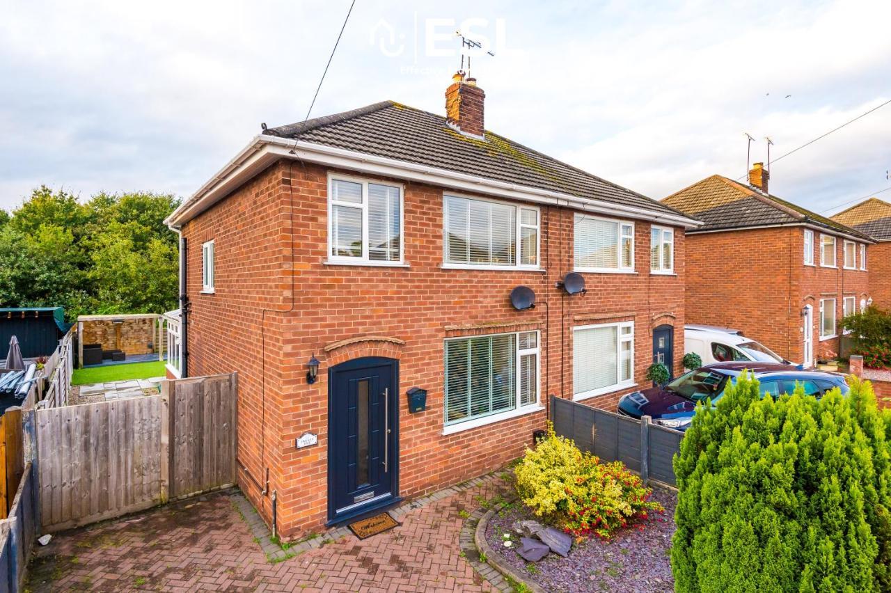Open Plan - 3 Bedroom House - Garden And Outdoor Seating - Driveway Parking - Short Drive To City Centre Saughall Εξωτερικό φωτογραφία