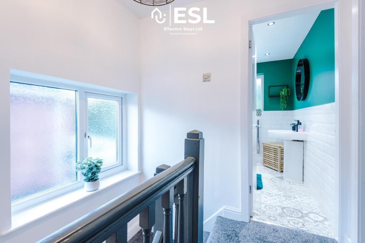 Open Plan - 3 Bedroom House - Garden And Outdoor Seating - Driveway Parking - Short Drive To City Centre Saughall Εξωτερικό φωτογραφία